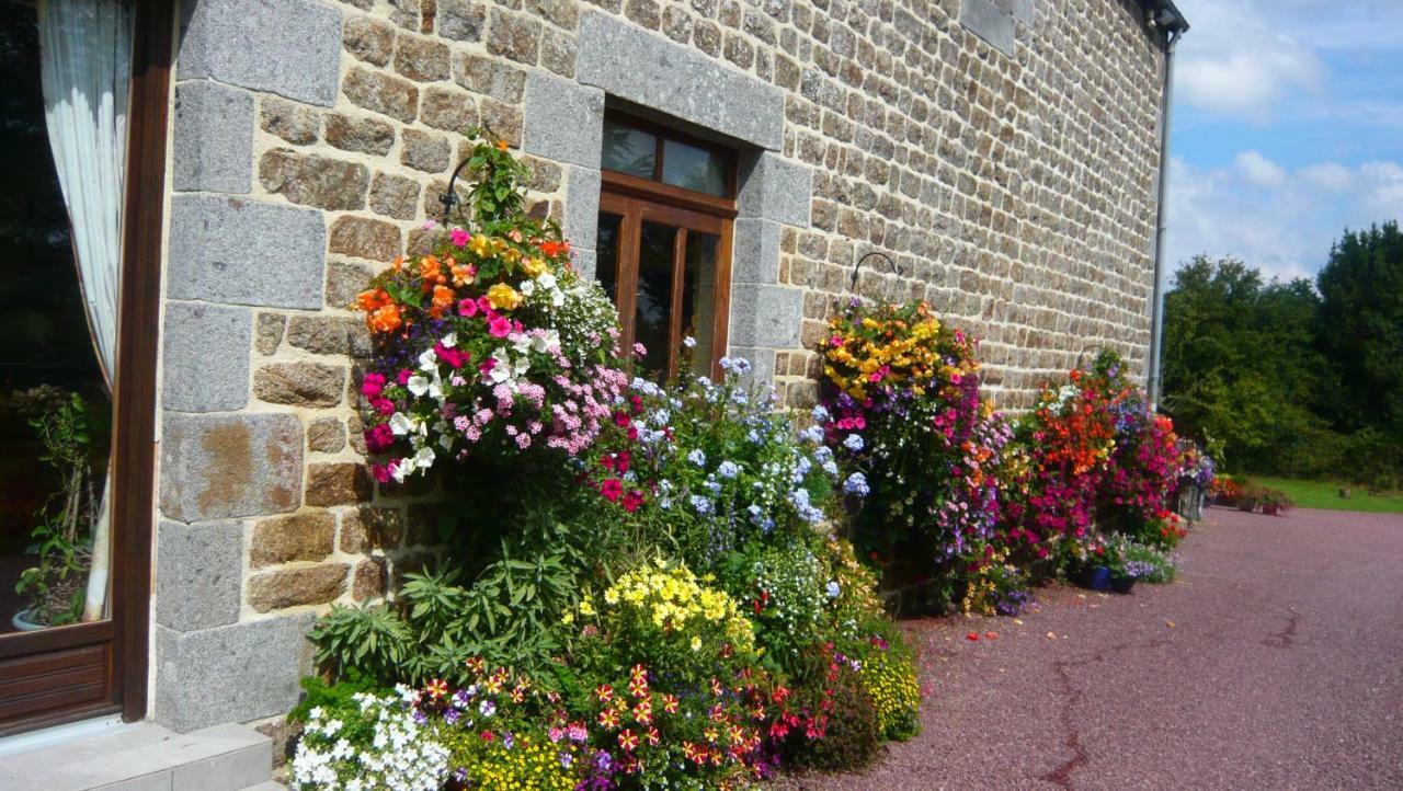 Le Rocher B&B Yvrandes Zewnętrze zdjęcie